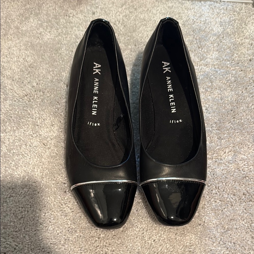 Anne Klein Black Flats Sleek Minimalist Design